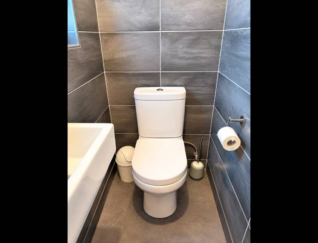 2 BEDROOM SECTIONAL TITLE FOR SALE IN TABLE VIEW